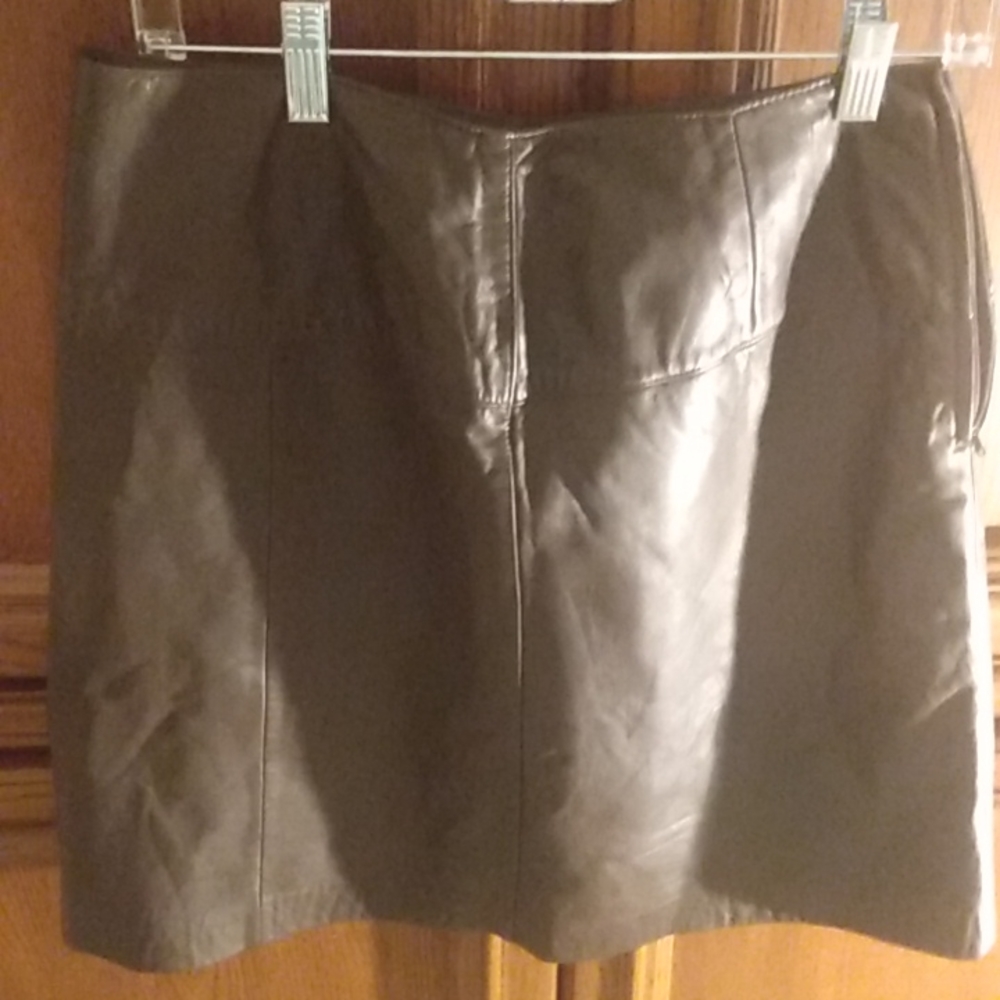 Valerie Stevens New Zealand lambskin mini skirt